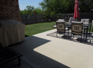 424 Hummingbird Trl, Crowley, TX 76036