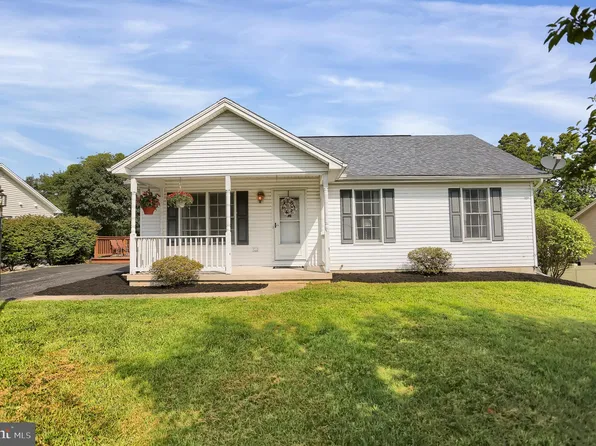 137 Ginger Ln, Mifflintown, PA 17059