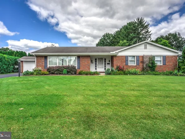 933 Fairview Ave, Ephrata, PA 17522