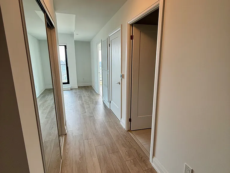20 Soudan Ave #3804 — Photo 18