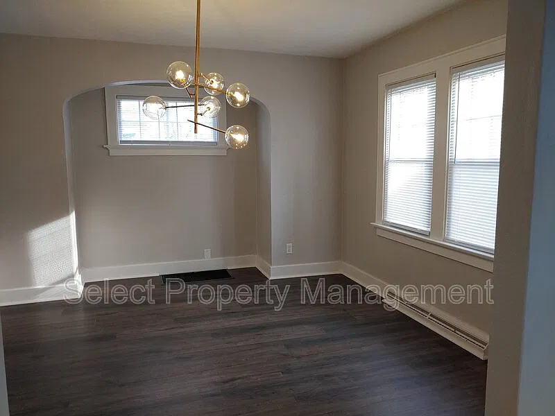 3 bed, 1.0 bath, 1216 sqft, $1,575 — Photo 4