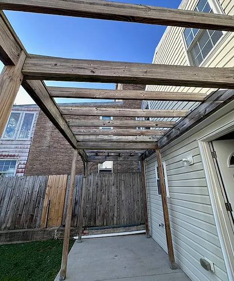 161 W Main St — Photo 42