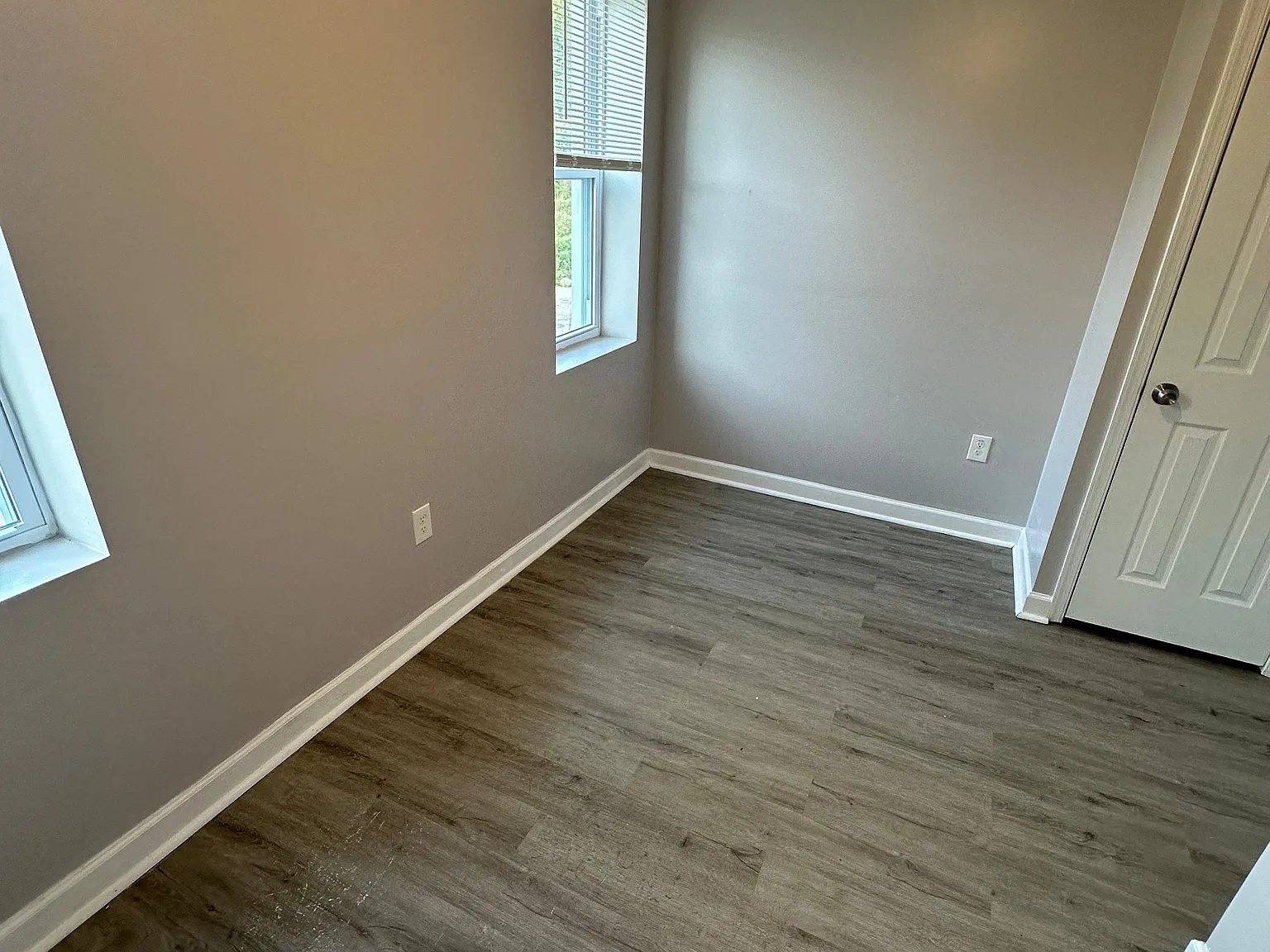 3 bed, 1.5 bath, $1,900 — Photo 4