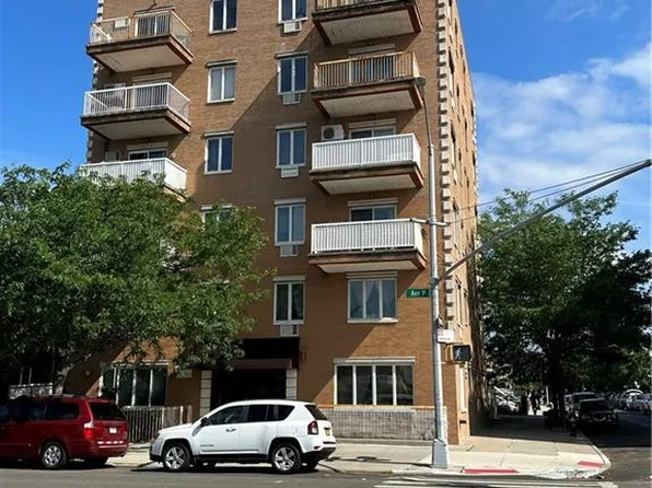 267 Avenue P APT 3B, Brooklyn, NY 11204