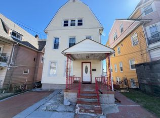 82 Waring Pl, Yonkers, NY 10703