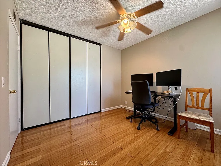 1421 Meadow Glen Rd — Photo 23