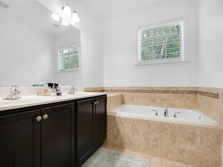 4817 Forest Pines Dr — Photo 26