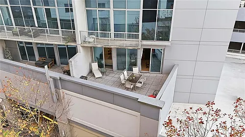 44 Peachtree Pl NW #424 Photo 1