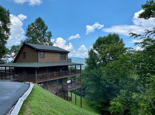 386 Raven Rd, Piney Creek, NC 28663