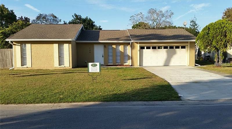 1st image of 100 Poinsettia Dr