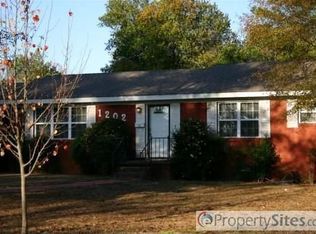 1202 Pine Bluff Dr, Longview, TX 75604