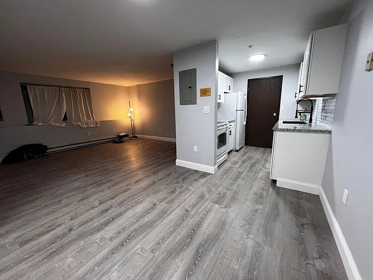 47 Juniper Rd #B3 — Photo 3