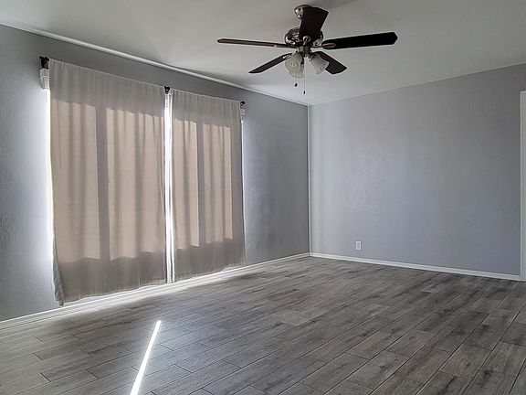 3rd image of 412 E Las Palmaritas Dr
