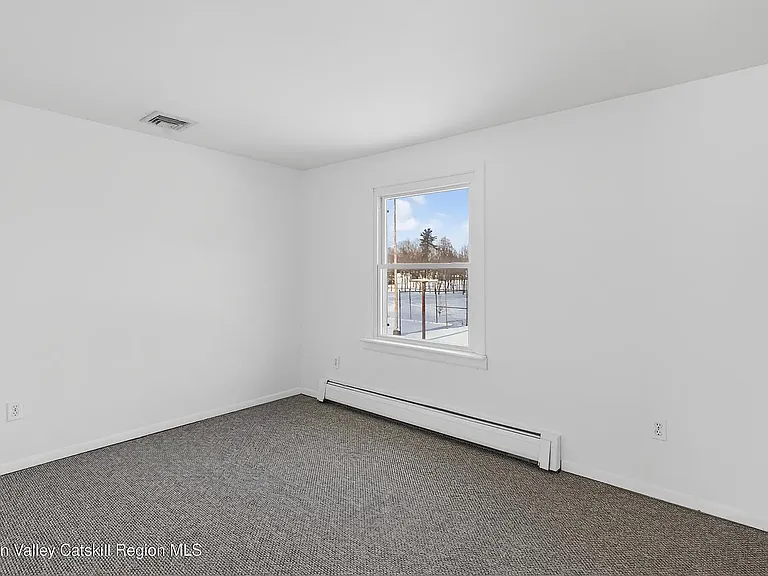 131 Barbarossa Ln — Photo 20