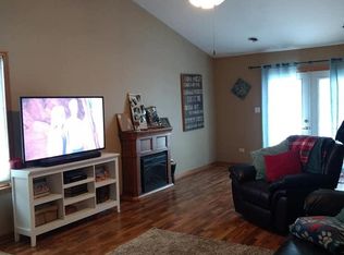 8623 Calhoun Pl, Crown Point, IN 46307