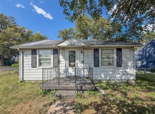 2304 E Division St, Decatur, IL 62526