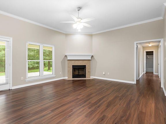 5th image of 3121 Vineyard Ave
