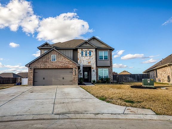 2nd image of 2004 Vineyard Pass