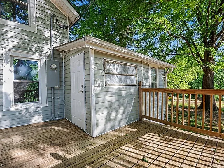4534 Rocklane Dr — Photo 7