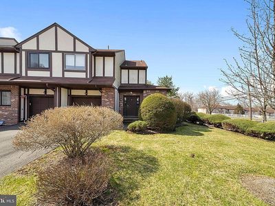 1 Essex Ln, Ewing, NJ, 08628