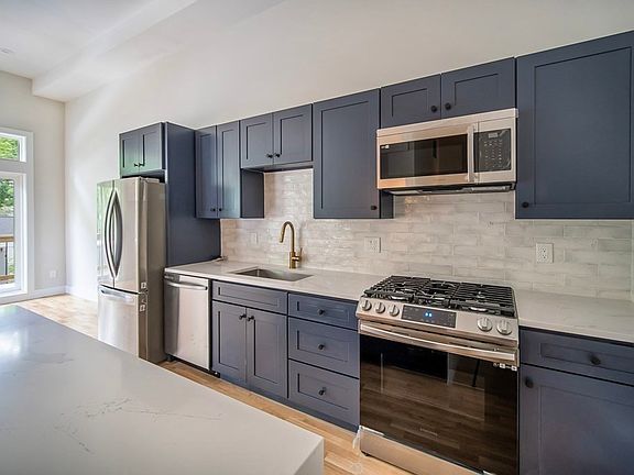 5th image of 46 Union St #11