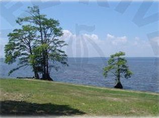 1 Cedar Shores Dr, Roper, NC 27970