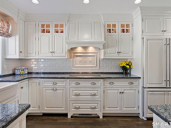 5th image of 25 Sunset Road #7