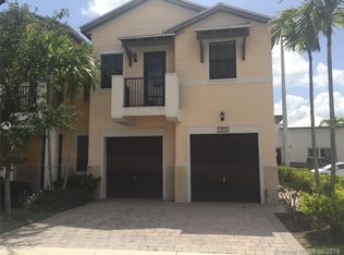 5905 NW 104th Path, Doral, FL 33178