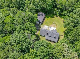 199 Broaderick Ln, Cottontown, TN 37048