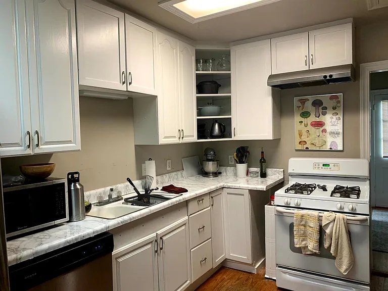 4903 Caswell Ave — Photo 4