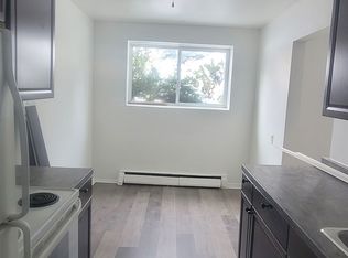 148 Roxborough Ave #2, Kitchener, ON N2M1P9