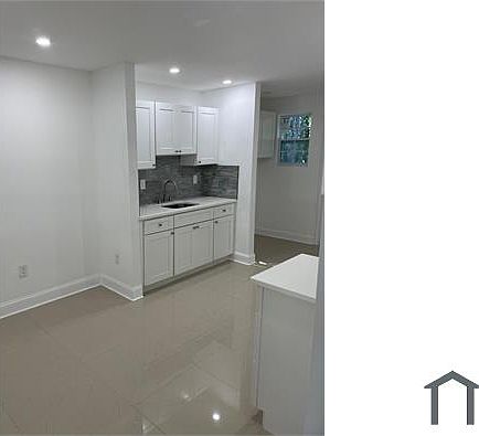 3rd image of 1510 W 7th St #2