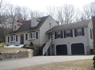 9 Richard Ln, Franklin, MA 02038