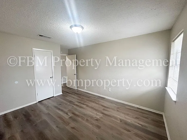 101 W Latimer St #A — Photo 12