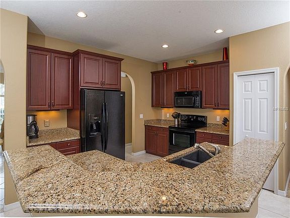 4th image of 7807 Canyon Lake Cir