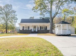 10 W Oak Dr, Cartersville, GA 30121