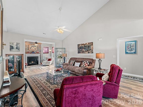 4th image of 143 Haw River Rd