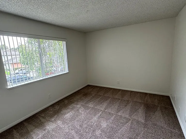 2631 Spinnaker Ave — Photo 13