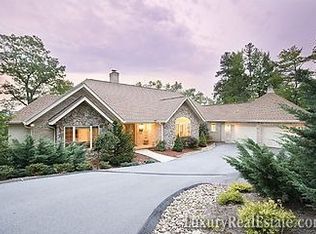 689 Stone Dr, Brevard, NC 28712