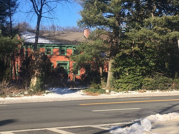 2nd image of 610 Lafayette Ave