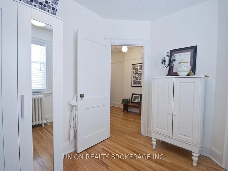 58 Scarboro Beach Blvd #UPPER — Photo 13