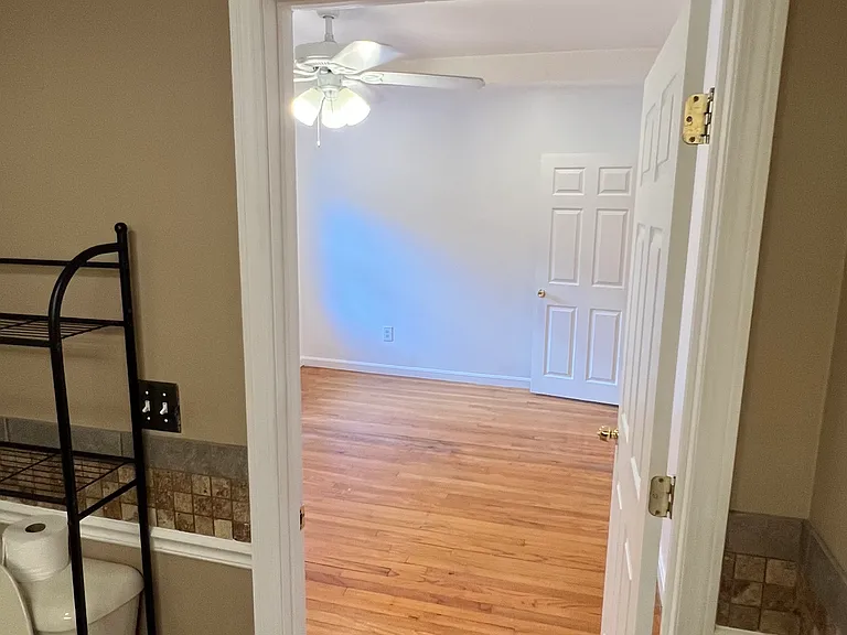 2800 Hartford Ave #4 — Photo 22
