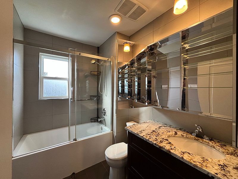 Burnaby Apartment for rent - 2 Bedrooms — photo 12