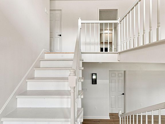 5th image of 3709 Cali Ct