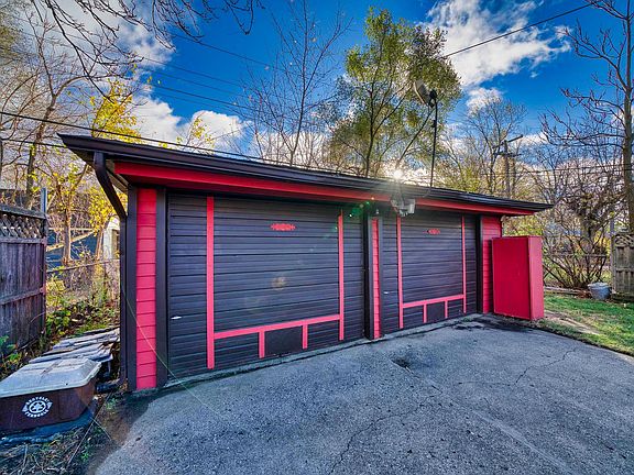 5th image of 304 Pinecrest Dr
