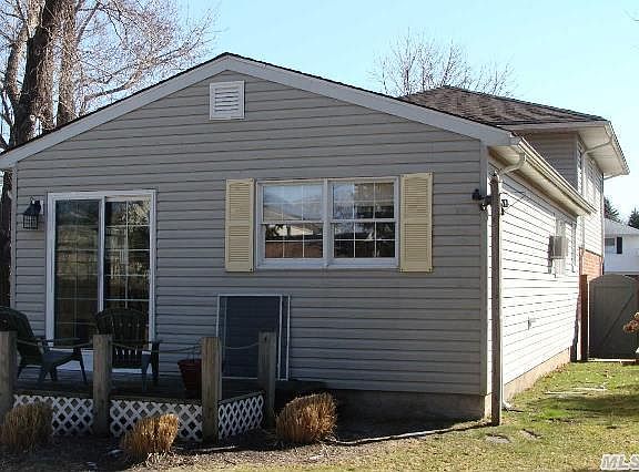 2nd image of 92 Marilynn St
