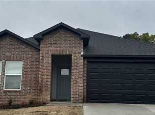 715 Picard Ave, Lowell, AR 72745