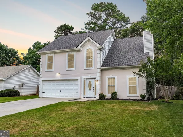 5645 Sugar Crossing Dr, Sugar Hill, GA 30518