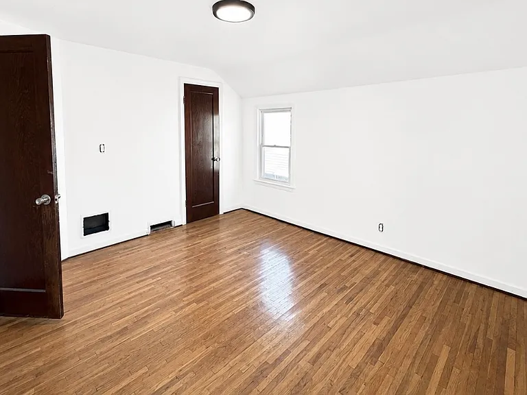 135 Kimberly Ave #1 — Photo 9