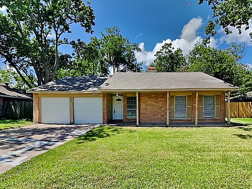 809 Lochmoor Ln Photo 1